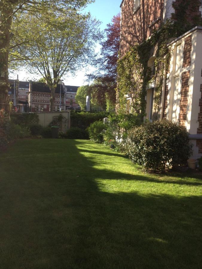 Krisko Parking Prive Et Clos Armentières Extérieur photo